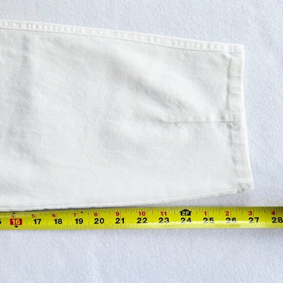 Democracy Women's Ab Technology Skyrise Booty Lift White Denim Pants Size 6 NWT - Picture 12 of 12
